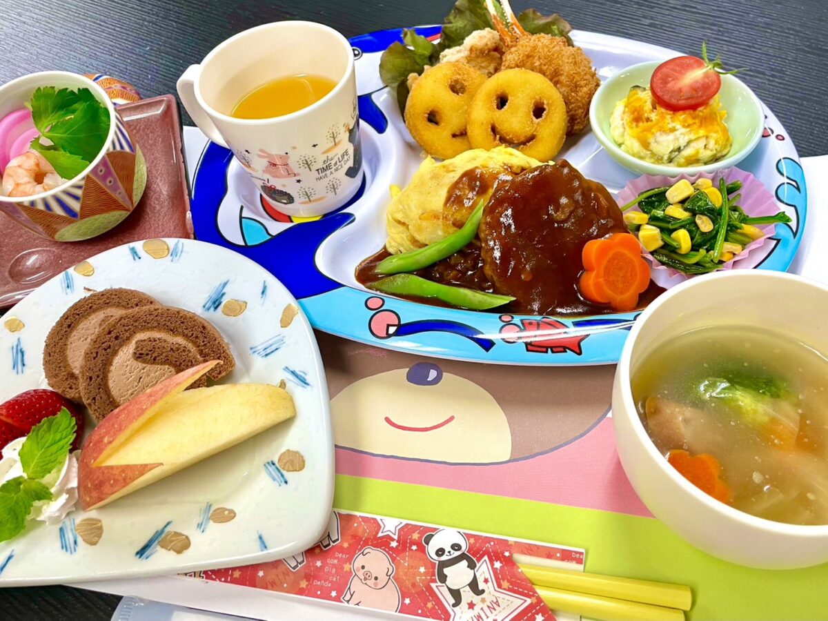 お子様ランチ（画像は一例です）